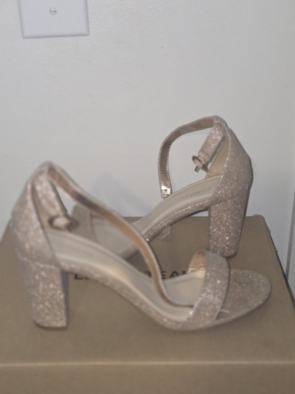 le chateau Glitter Block Heel Ankle Strap Sandals - Nude